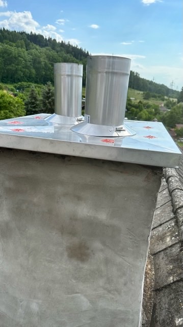 Vložkování nového komínu.
